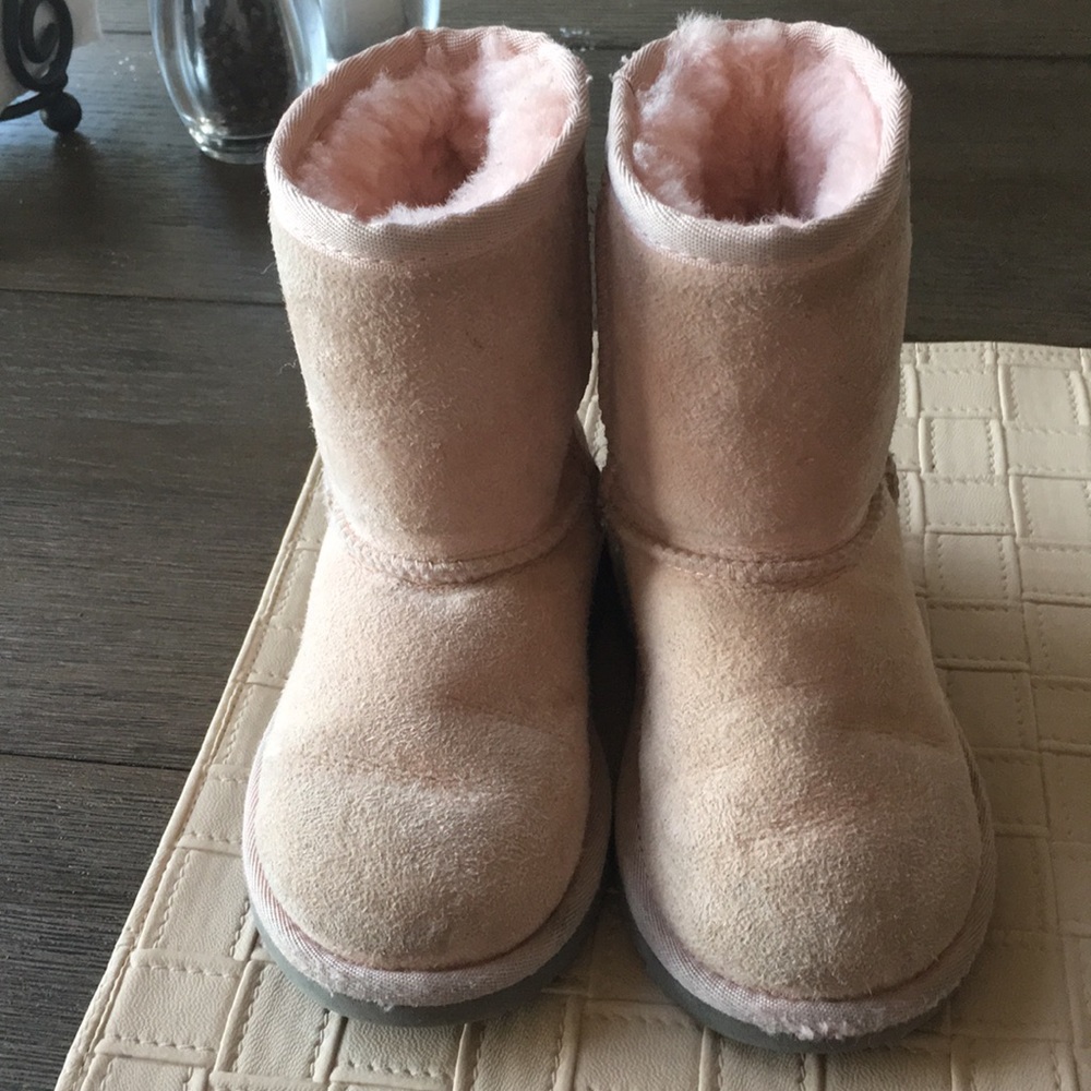 Toddler light pink Uggs size 9